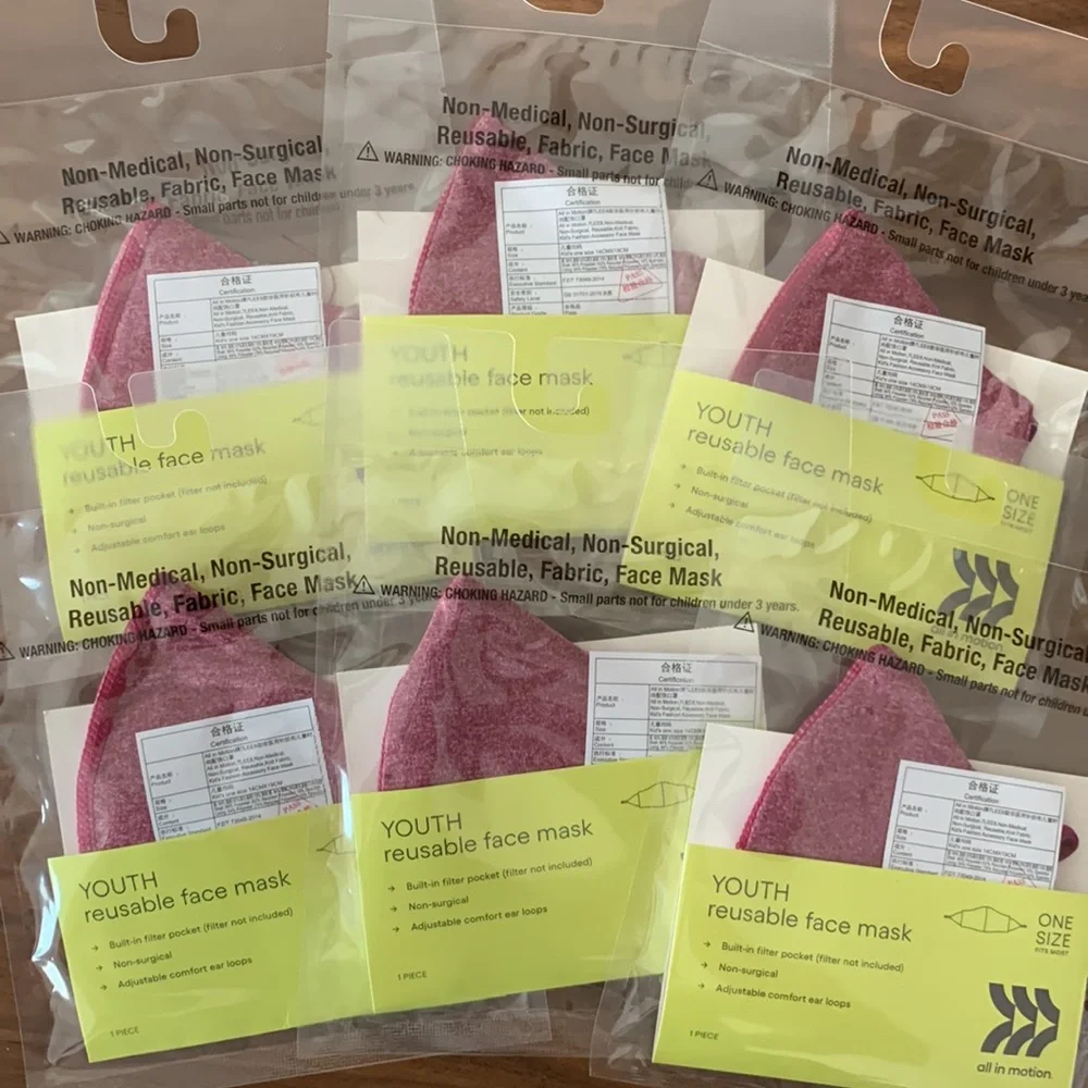 🆕 youth reusable face mask 6 in a bundle.